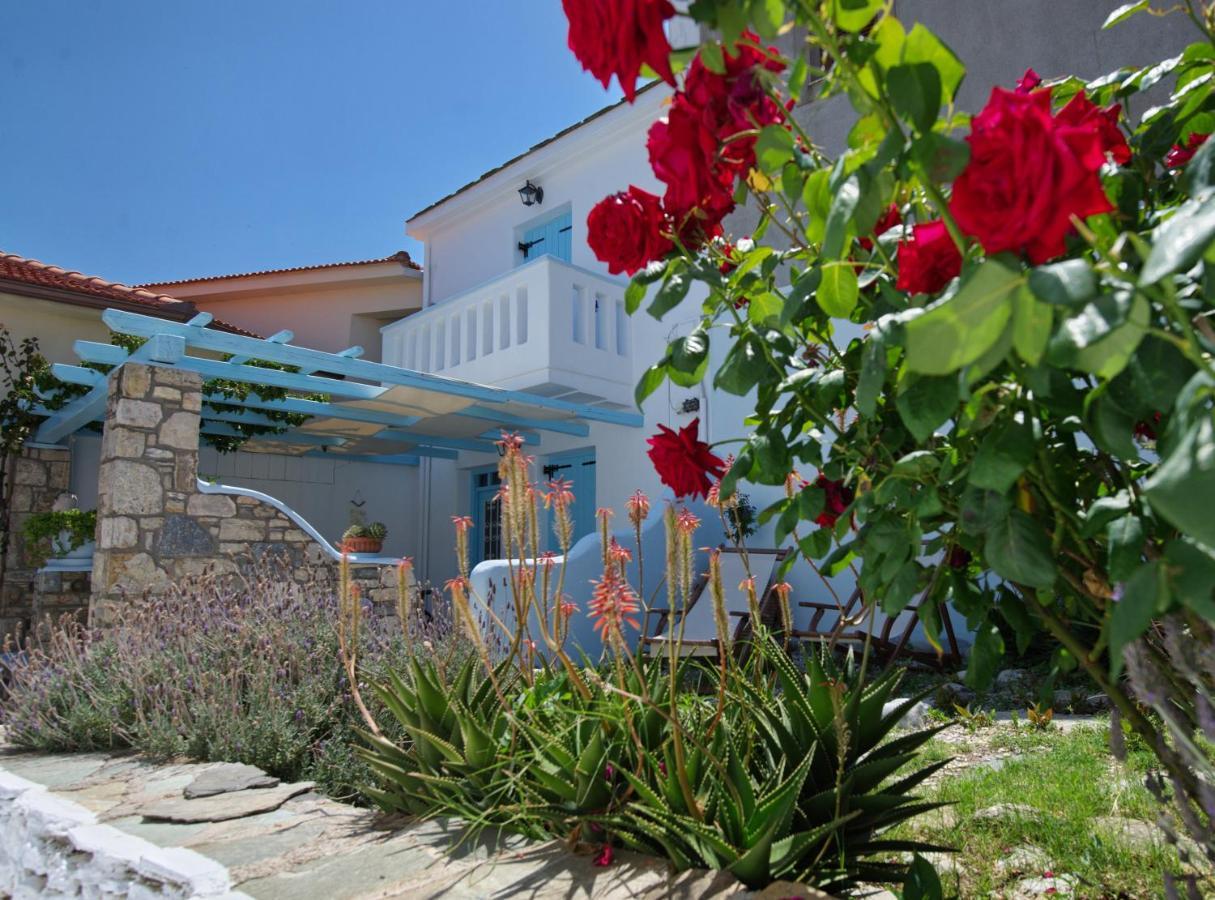 Stella'S Traditional House. Alonnisos Town Exterior photo